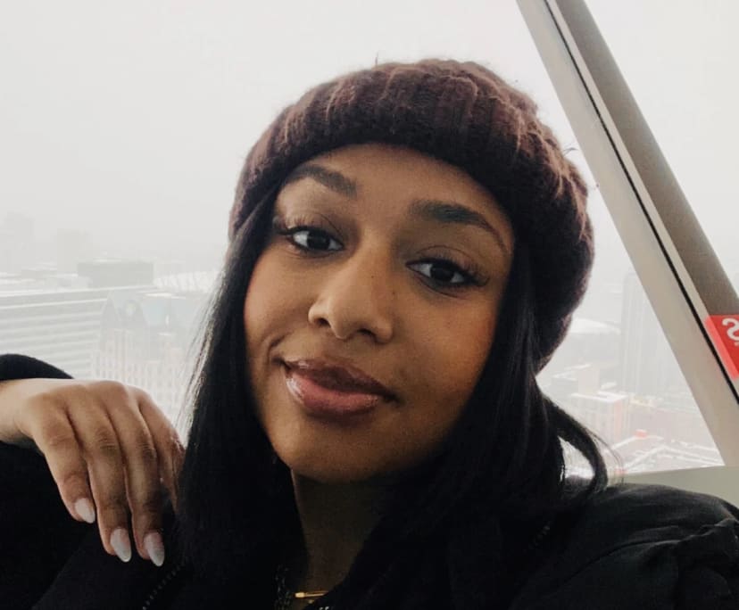 Suzie (29), $350, Non-smoker, No pets, and No children