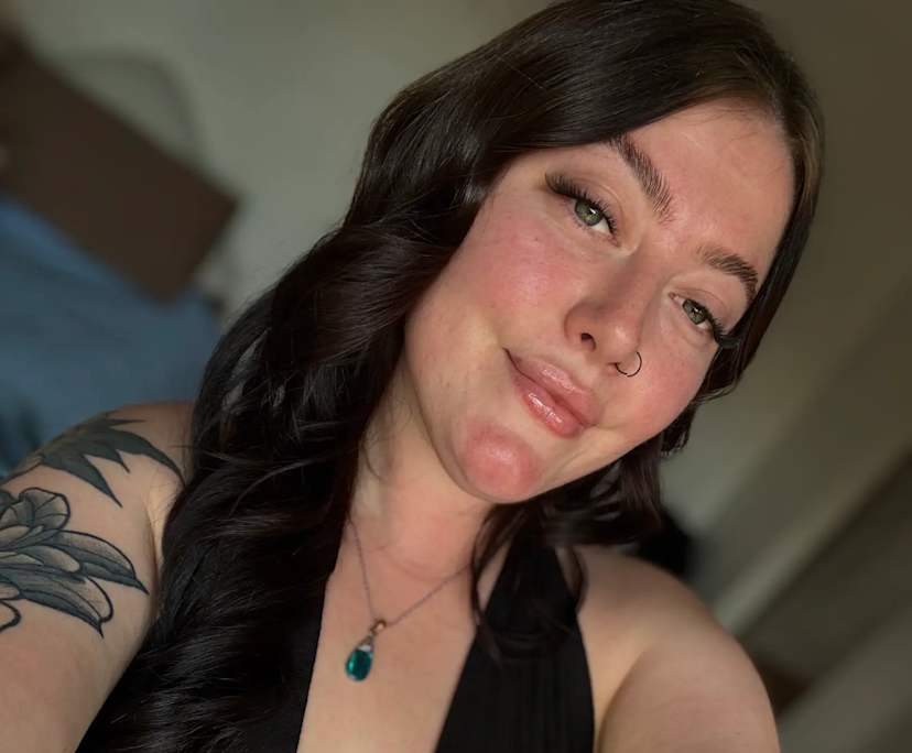 Lena (24), $250, Smoker, No pets, and No children