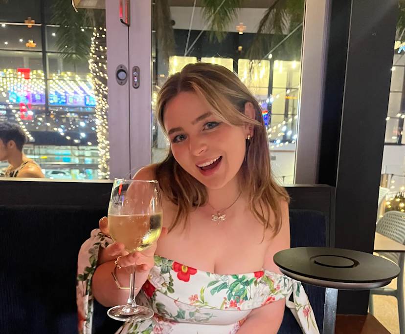 Madeline (21), $250, No pets, Non-smoker, and No children