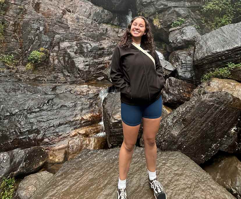 Ella (26), $250, Non-smoker, No pets, and No children