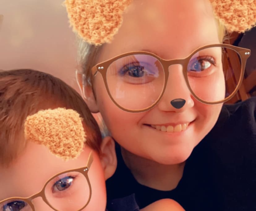 samantha (25), $450, Smoker, Have children, and No pets