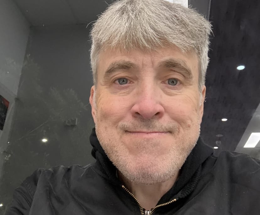 Jamie (54), $300, Non-smoker, Have children, and No pets