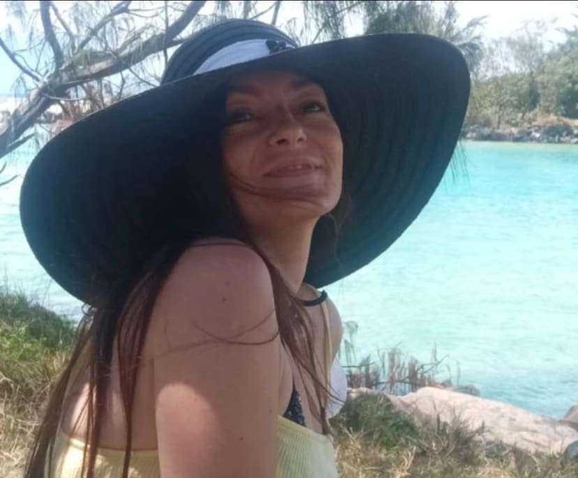 Paola (47), $450, Non-smoker, No pets, and No children