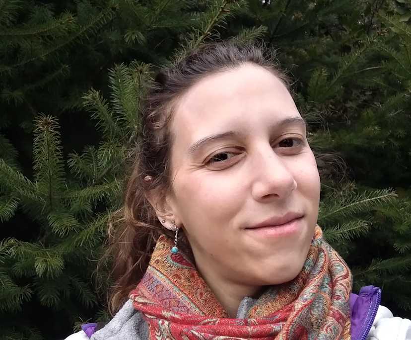 Jazmin (30), $300, LGBTQIA+, Non-smoker, Have pets, and No children