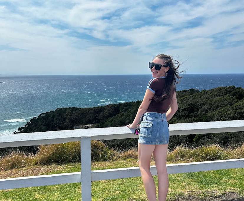 Pepper (21), $350, Smoker, No pets, and No children