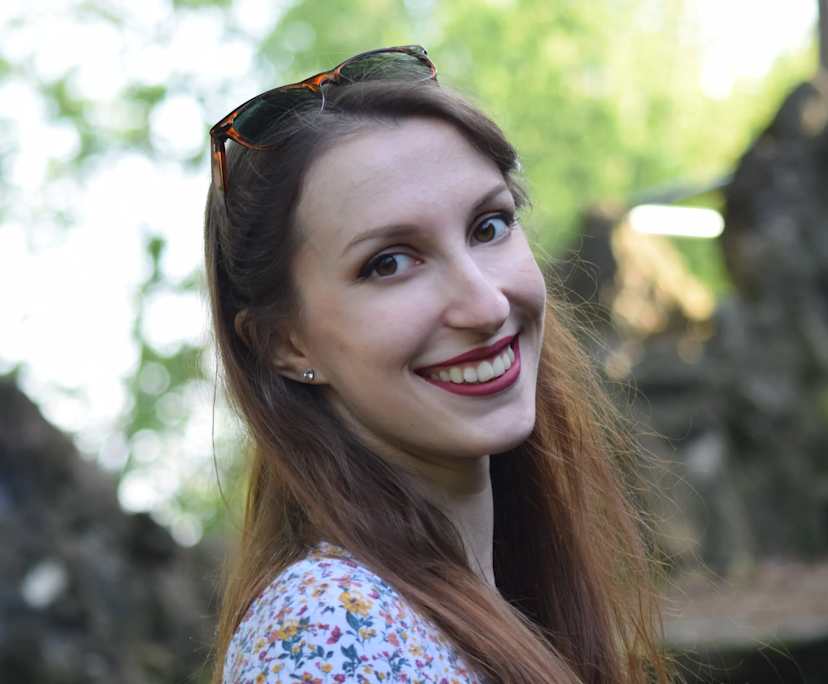 Simona Alberti (31), $1,000, 