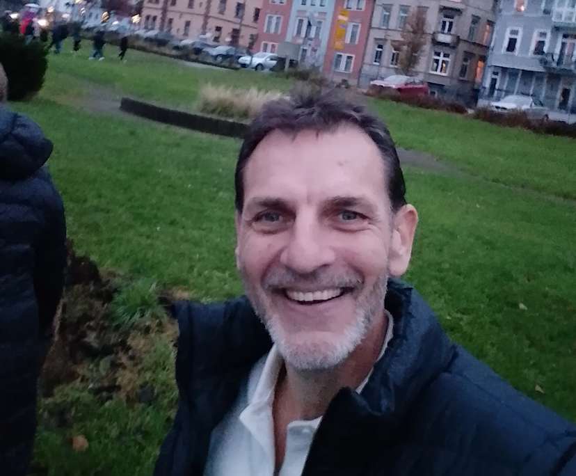 Gary (53), $200, Non-smoker, No pets, and No children