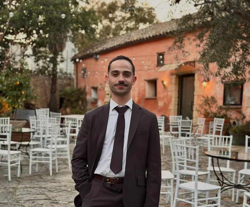 Simone (26), $400, LGBTQIA+, Non-smoker, No pets, and No children