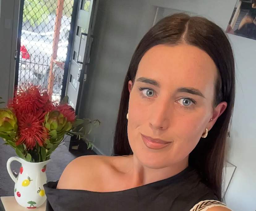 Lauren (30), $250, Have pets, Non-smoker, and No children