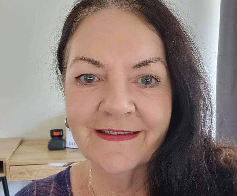 Dianne (62), $400, No pets, Smoker, and No children