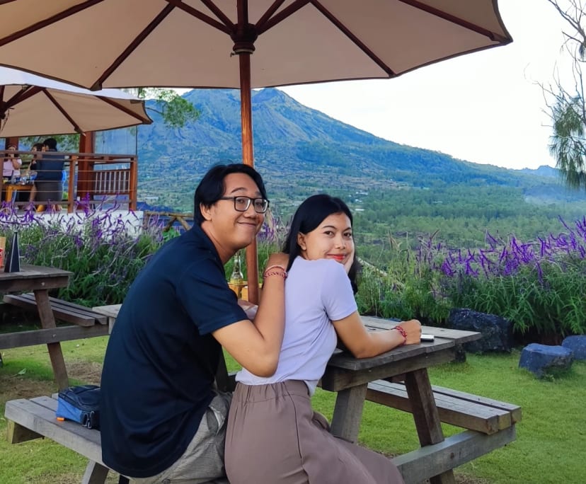 Desi (28) and Catur (28), $400, Smoker, No pets, and No children