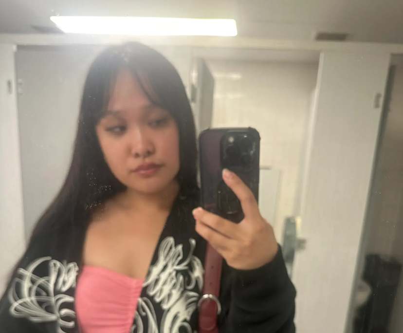 Francine (21), $250, LGBTQIA+, Have pets, Smoker, and No children