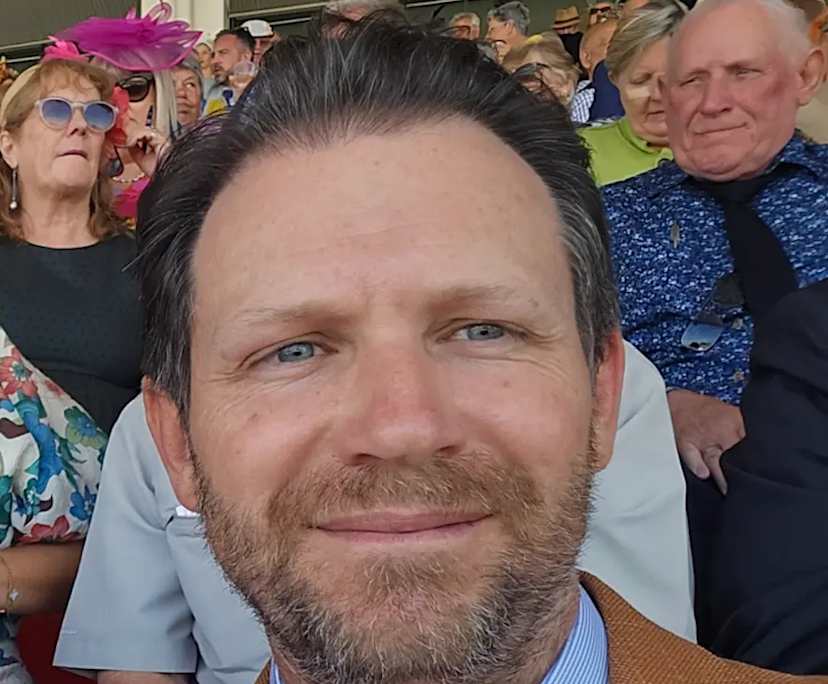 joshua dawe (44), $400, Non-smoker, Have children, and No pets