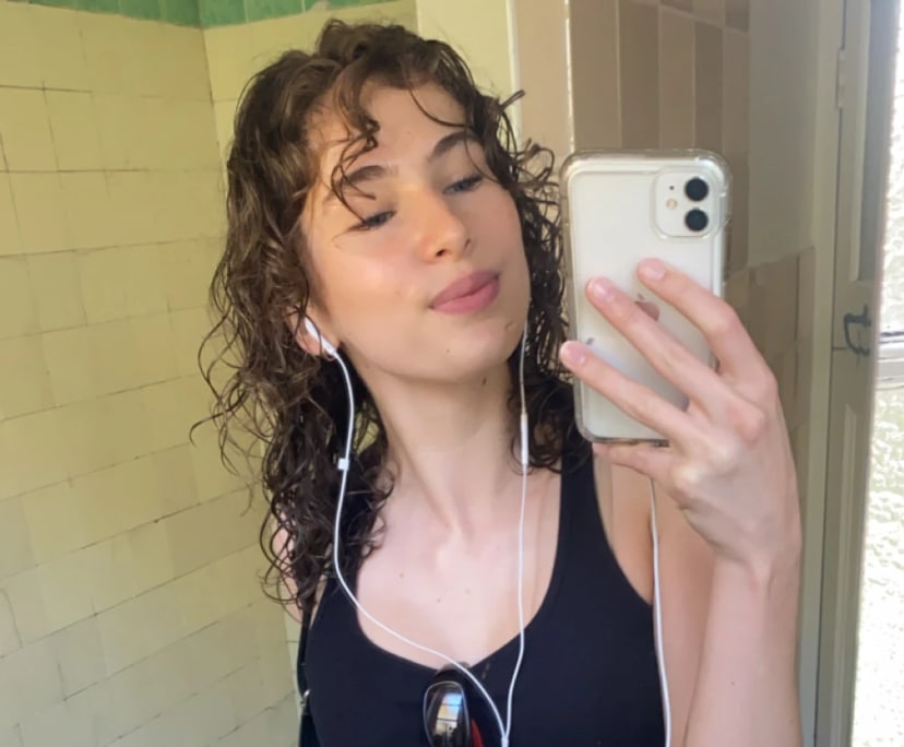 Inez (19), $410, Non-smoker, No pets, and No children