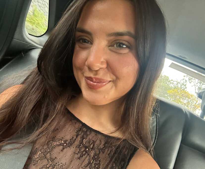 Bree (26), $400, Have pets, Non-smoker, and No children