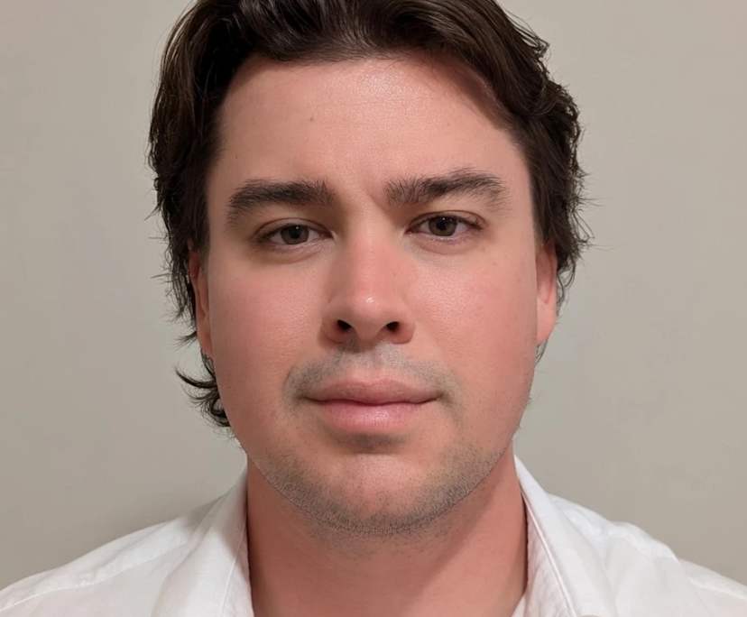 Jacob (27), $300, No pets, Non-smoker, and No children