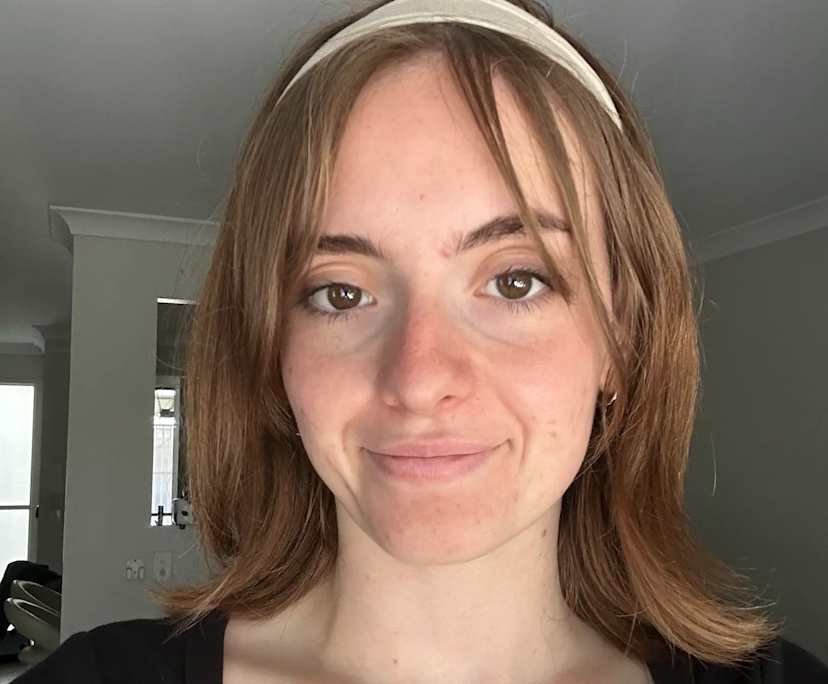 Sophie (20), $250, Non-smoker, No pets, and No children