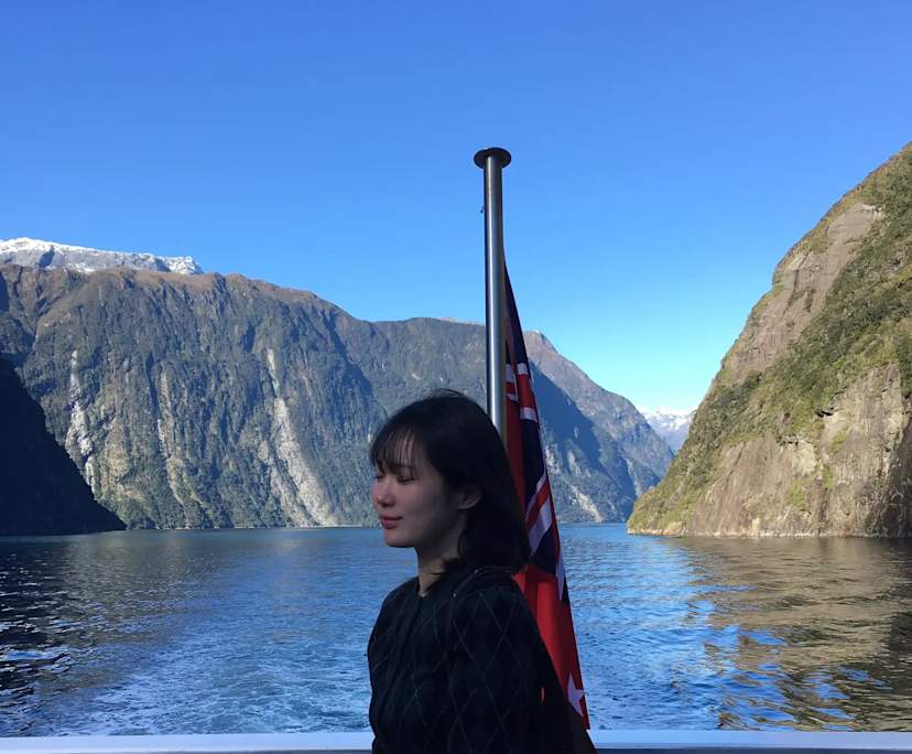 Leni (24) and Kayla (24), $420, Non-smoker, No pets, and No children