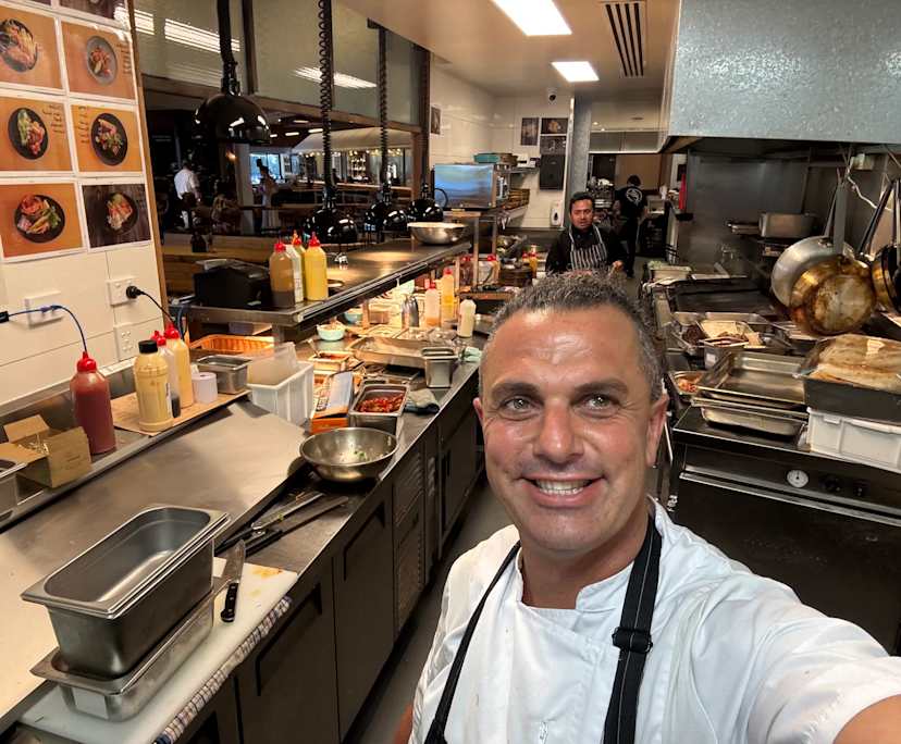 Micheal (44), $250, Non-smoker, No pets, and No children