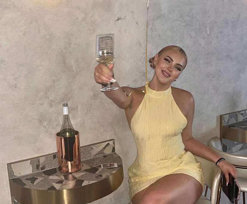 Amity (22), $600, Non-smoker, No pets, and No children