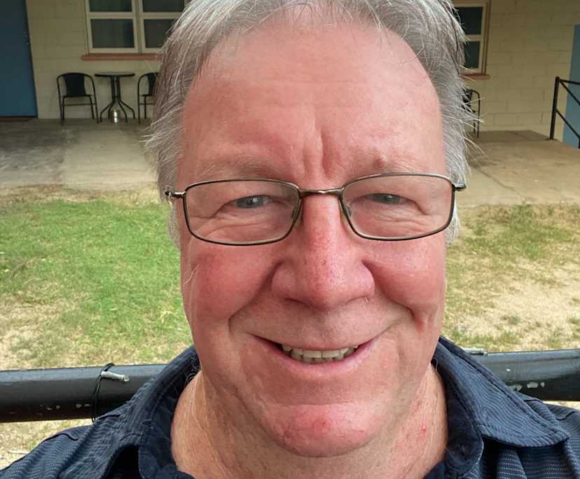 Graeme (61), $300, Non-smoker, No pets, and No children