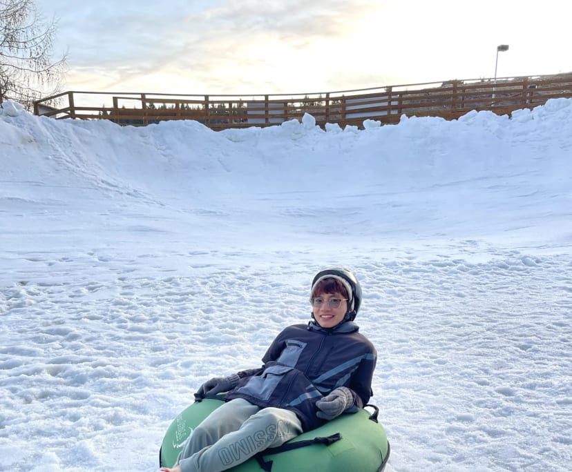 Addie (33), $220, Non-smoker, No pets, and No children