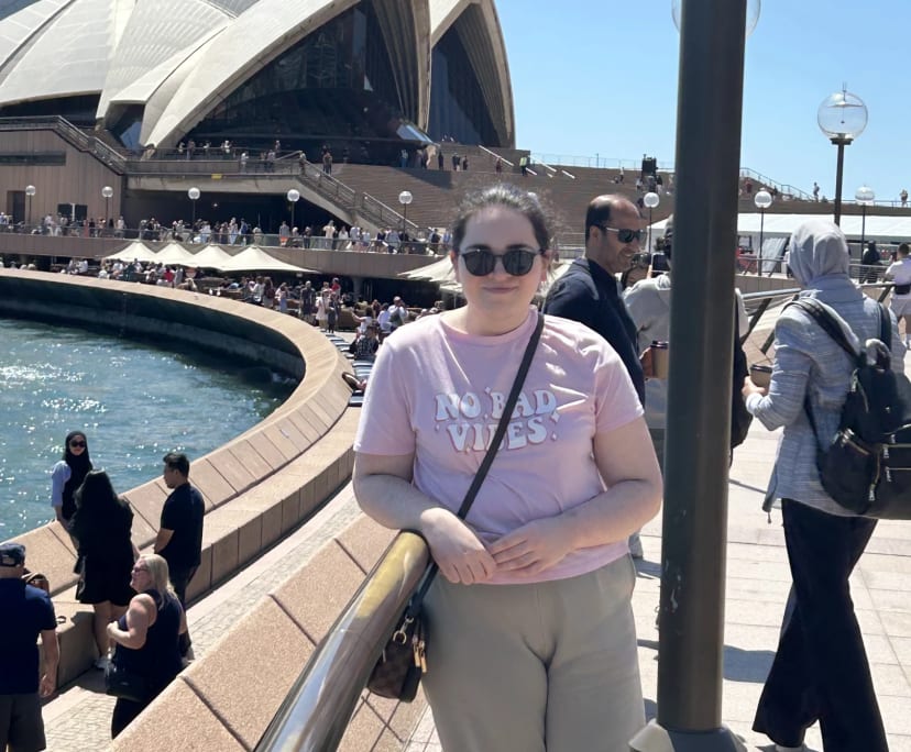 Emma (24), $350, Non-smoker, No pets, and No children