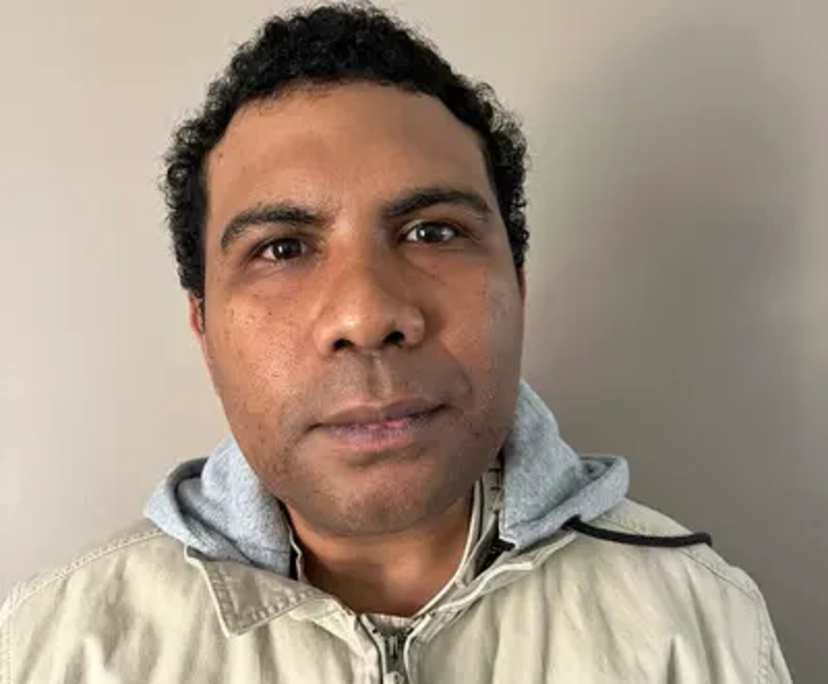 Johnstead (34), $450, Have pets, Smoker, and No children