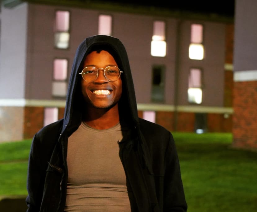 obaje (30), $350, Non-smoker, Have pets, and No children