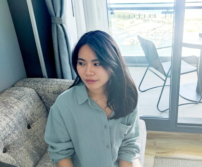 Lynn (28), $180, Non-smoker, No pets, and No children