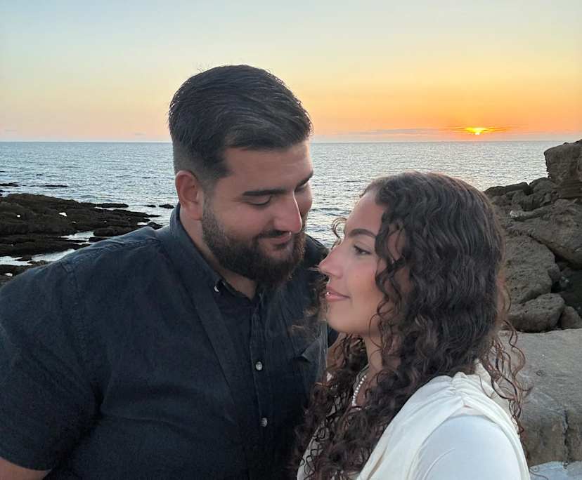 Farah (27) and Adil (27), $400, Non-smoker, No pets, and No children