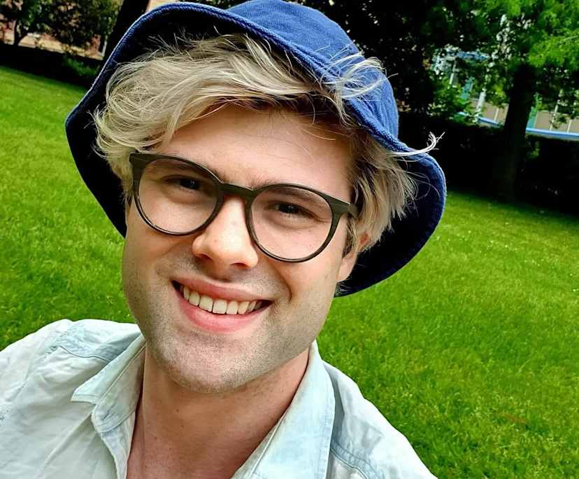Harry Payne (27), $300, LGBTQIA+, Non-smoker, Have pets, and No children