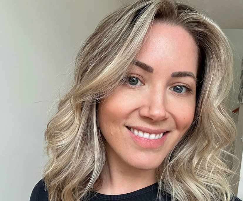 Jaimie (39), $800, Non-smoker, Have pets, and No children