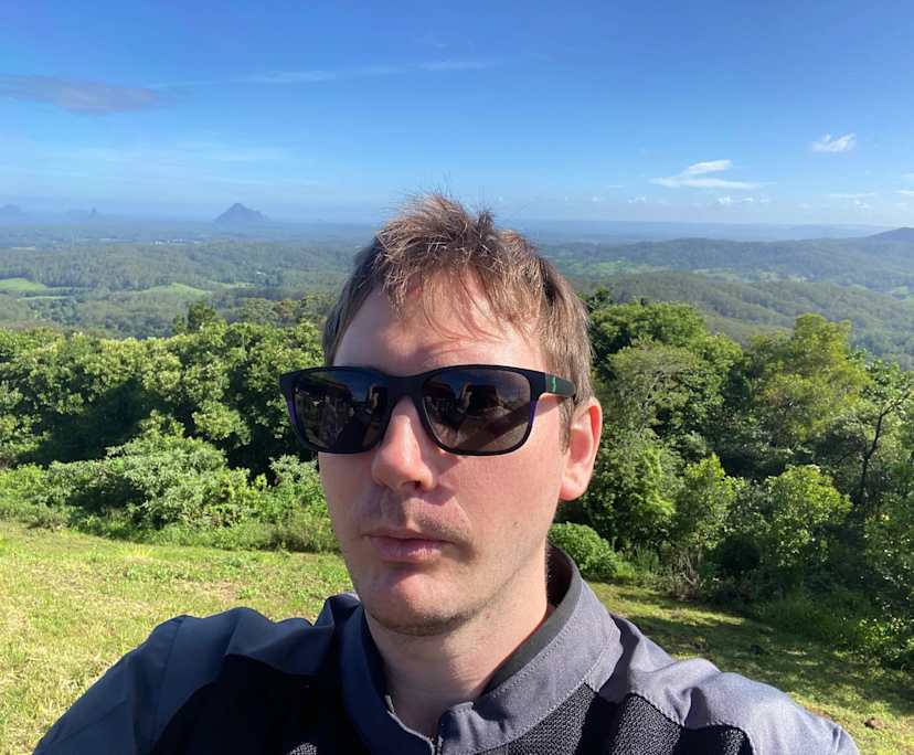 Jarrad (34), $300, Non-smoker, Have children, and No pets