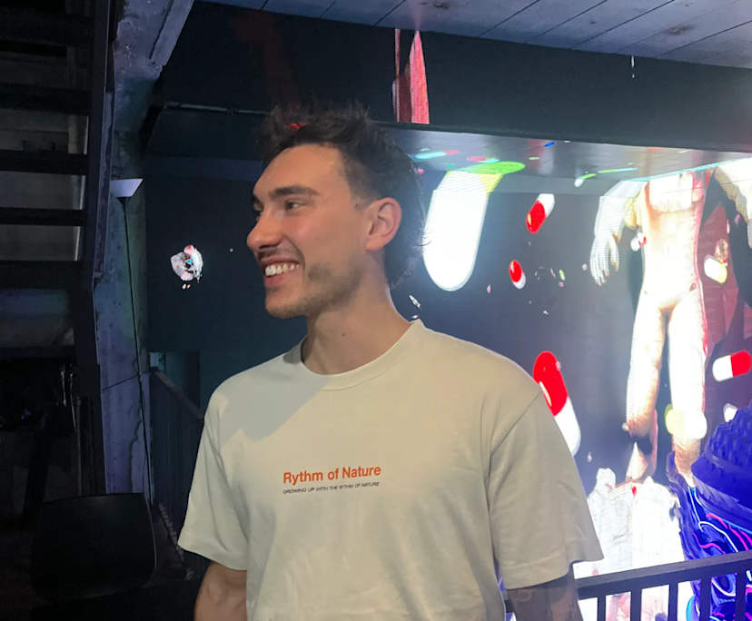 Alessandro (26), $300, 