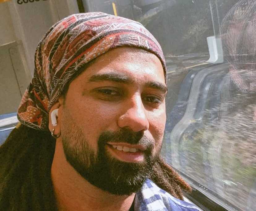 Abbas (34), $350, No pets, Non-smoker, and No children