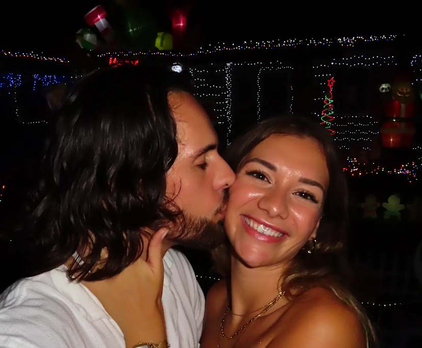 Ophelie (25) and Charlie (24), $400, 