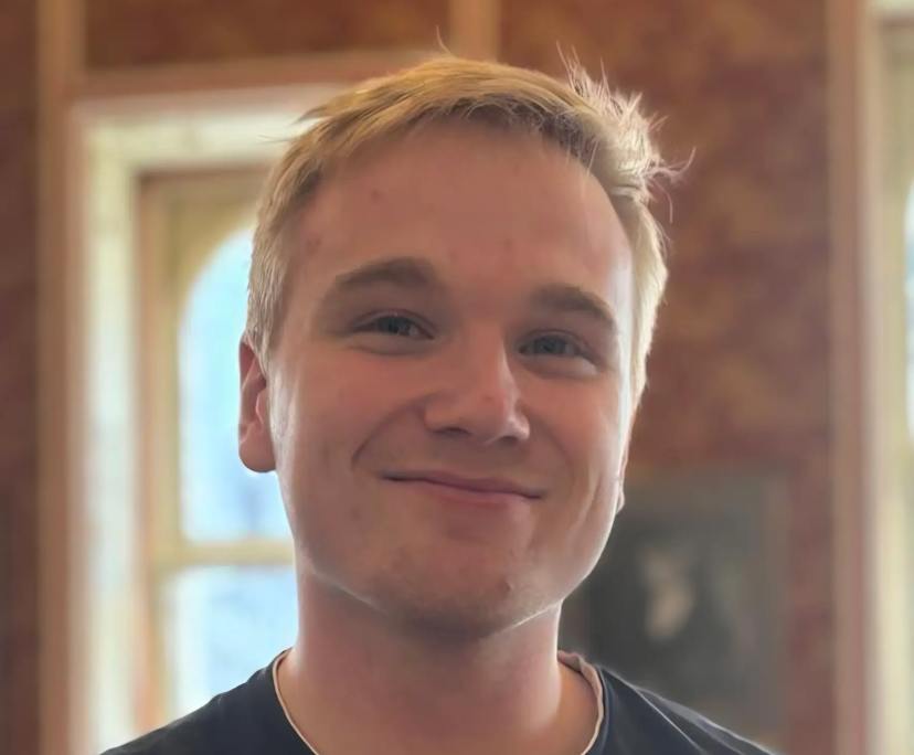 Ivan (26), $300, Non-smoker, No pets, and No children