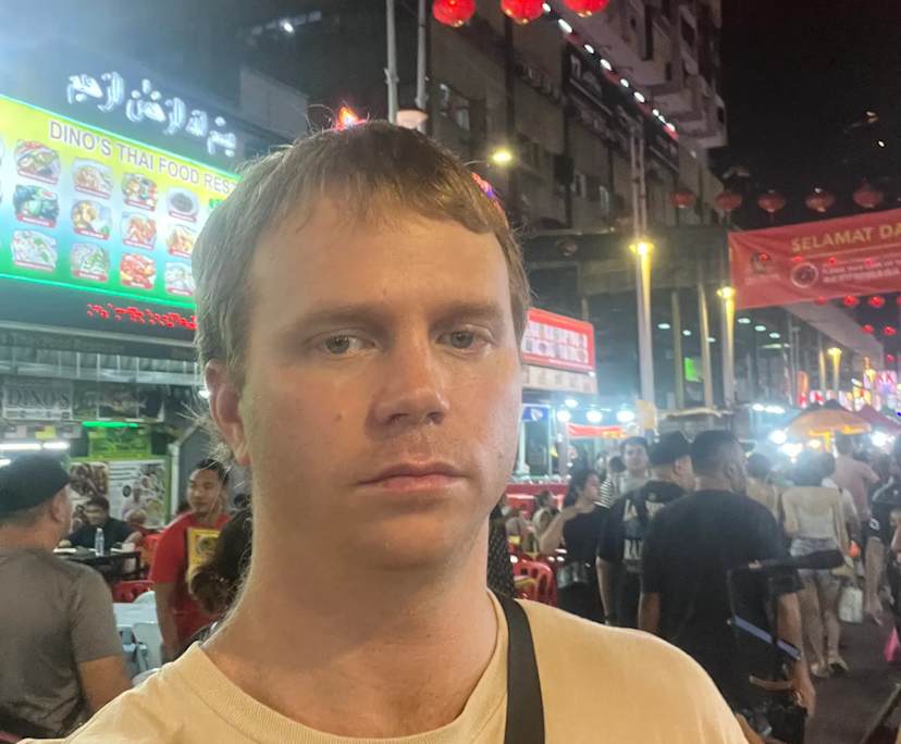 Lewis (33), $350, Non-smoker, No pets, and No children