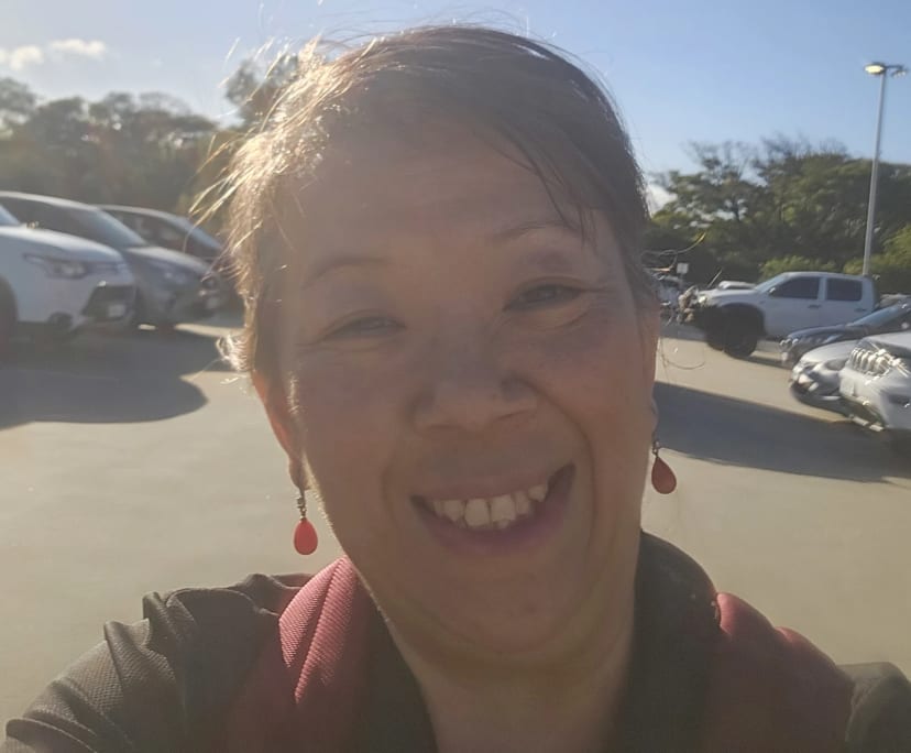 Tu (48), $180, Non-smoker, Have pets, and Have children