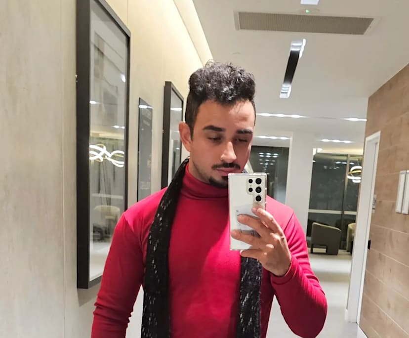 Wesley (30), $290, LGBTQIA+, Non-smoker, No pets, and No children