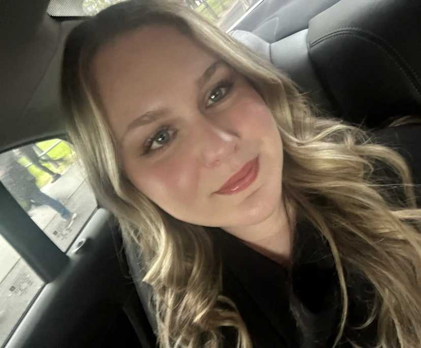 Konstantina (26), $200, Smoker, No pets, and No children