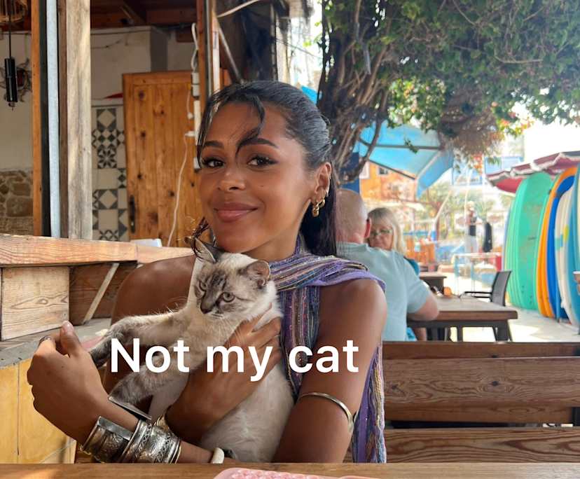 Melissa (28), $550, Non-smoker, No pets, and No children