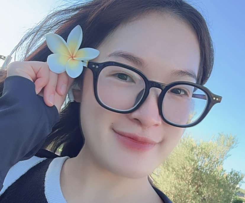 Wu (27), $200, Non-smoker, Have pets, and No children