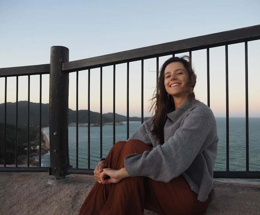 Marta (27), $250, LGBTQIA+, Non-smoker, No pets, and No children