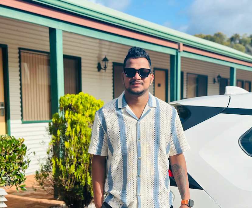 Supun sanjaka Dekam (27) and Dinu (24), $400, 