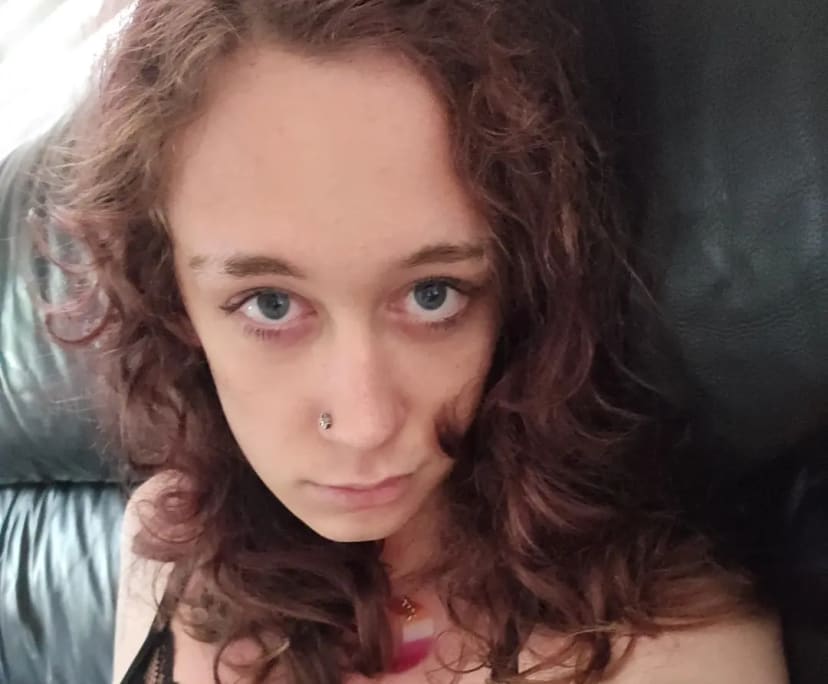 Jade Edwards (21), $350, LGBTQIA+, Non-smoker, No pets, and No children