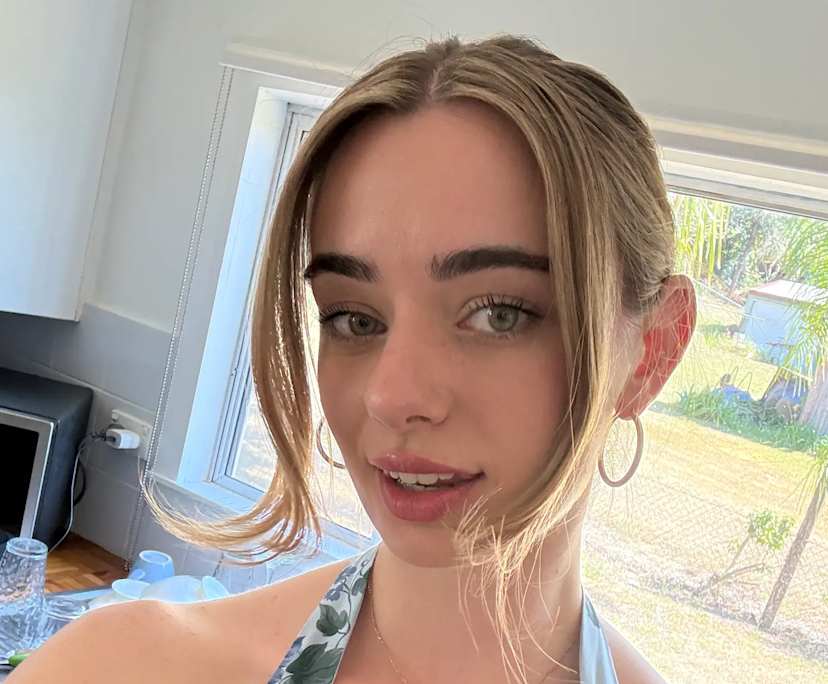 Morgyn (24), $300, Non-smoker, Have pets, and No children
