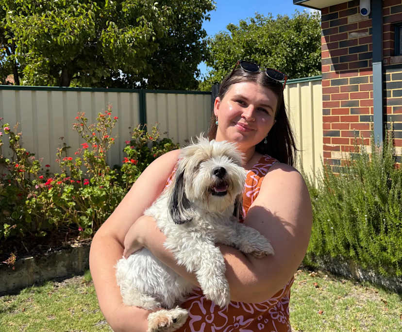 Freya (25), $350, Non-smoker, Have pets, and No children