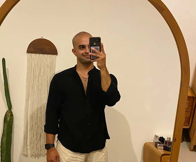 Nicolas Sanko (27), $300, Non-smoker, LGBTQIA+, Have pets, and No children